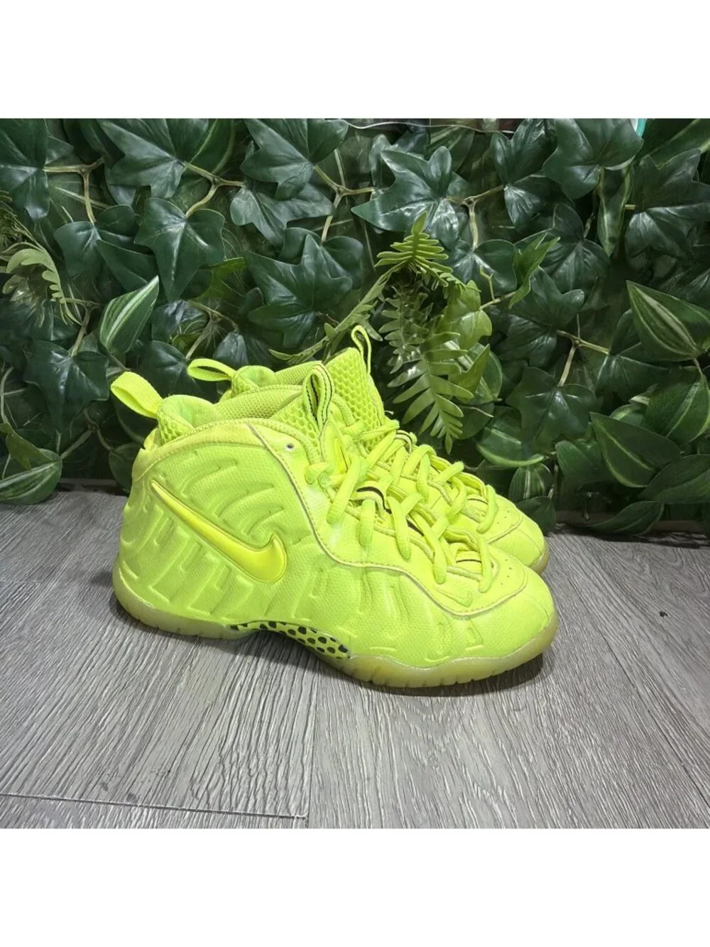 Nike Boys' Yellow High Top Sneakers US 1Y 843755-702